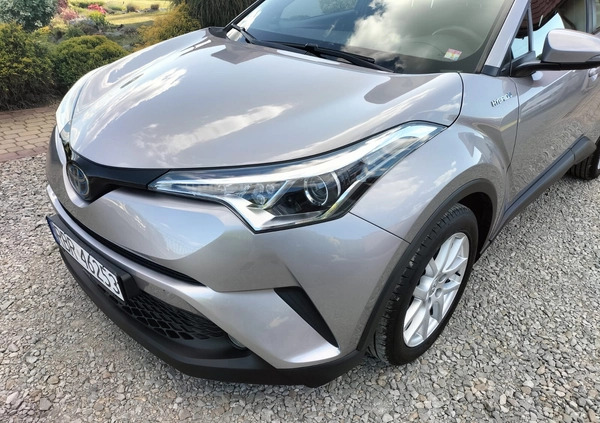 Toyota C-HR cena 83900 przebieg: 88000, rok produkcji 2019 z Kielce małe 529